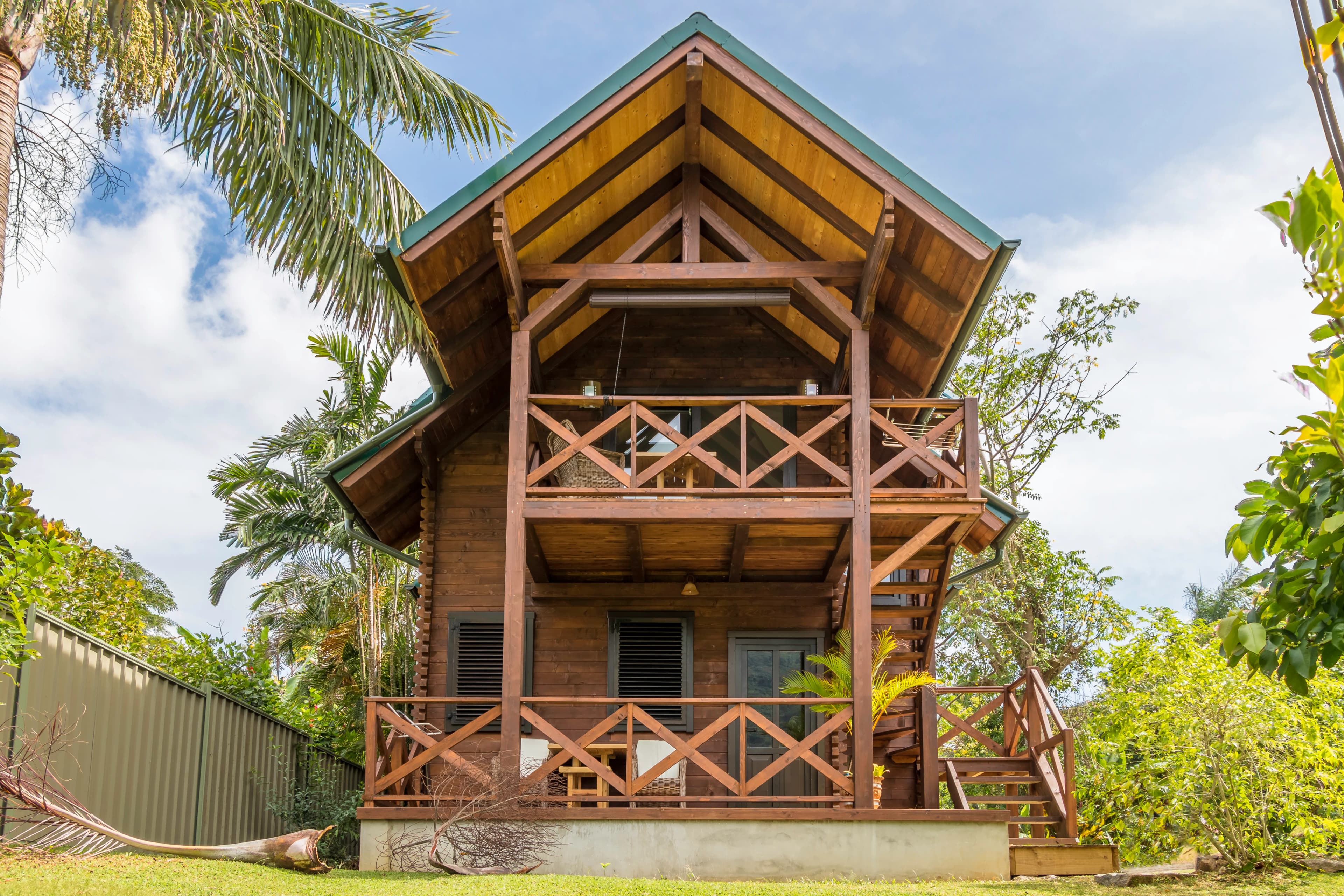 LEMONGRASS LODGE 3