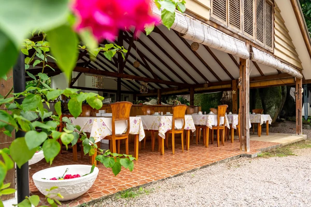 CHATEAU MARTHA 3
