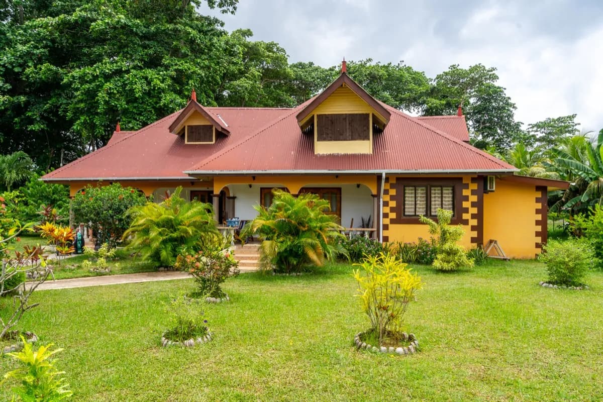 ZEROF SELF CATERING APARTMENTS 4