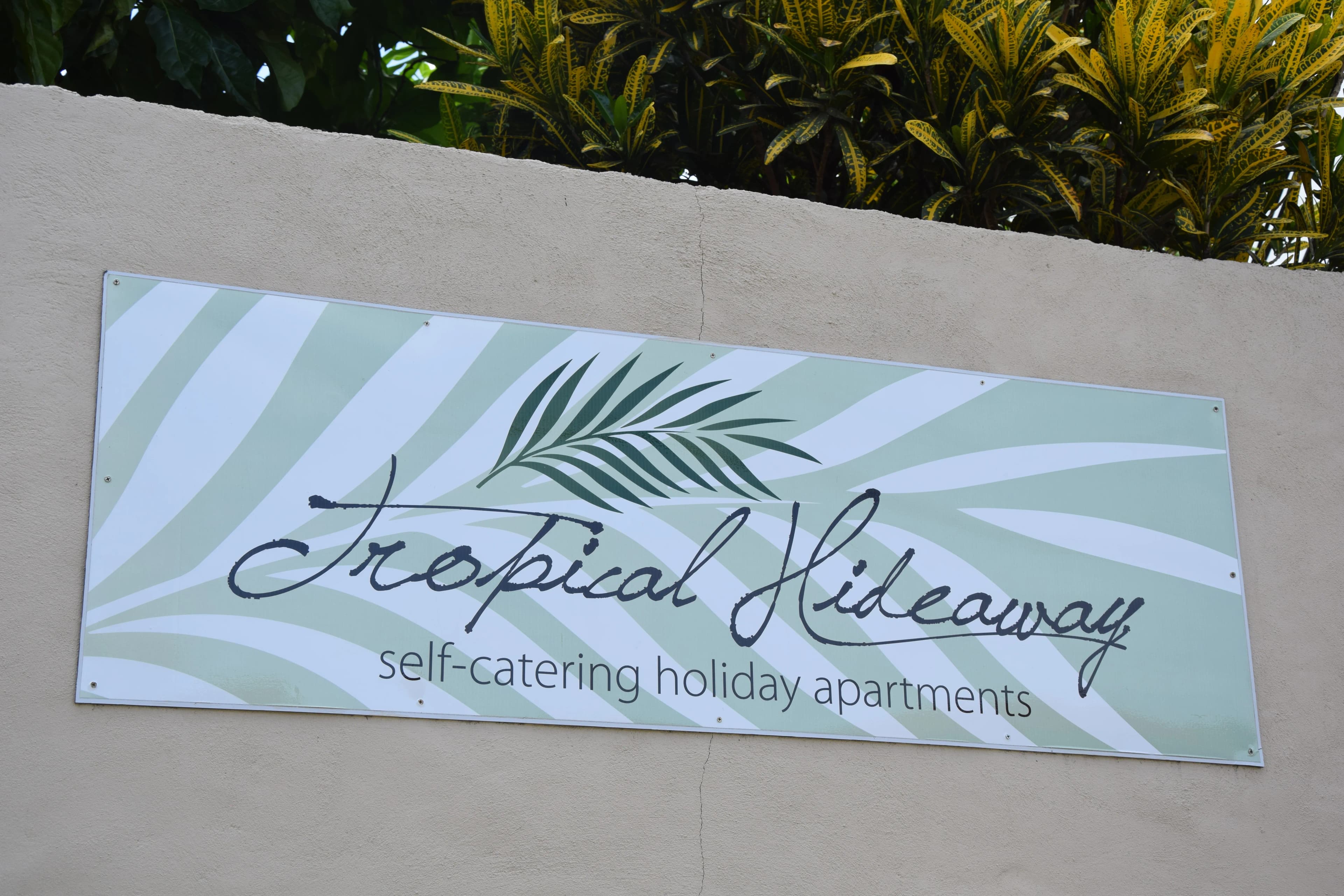 TROPICAL HIDEAWAY 2