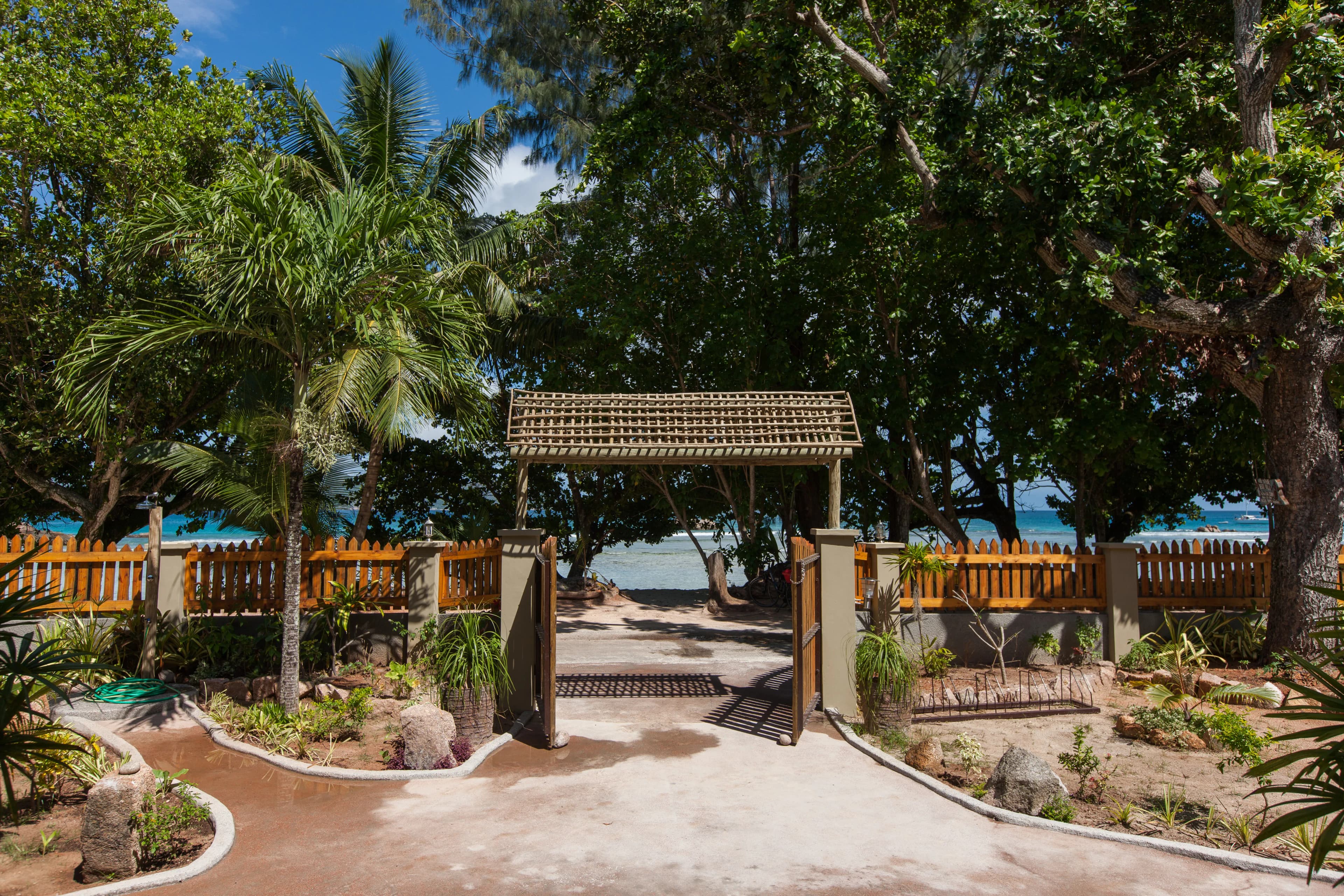 ANSE SEVERE BEACH VILLA 5