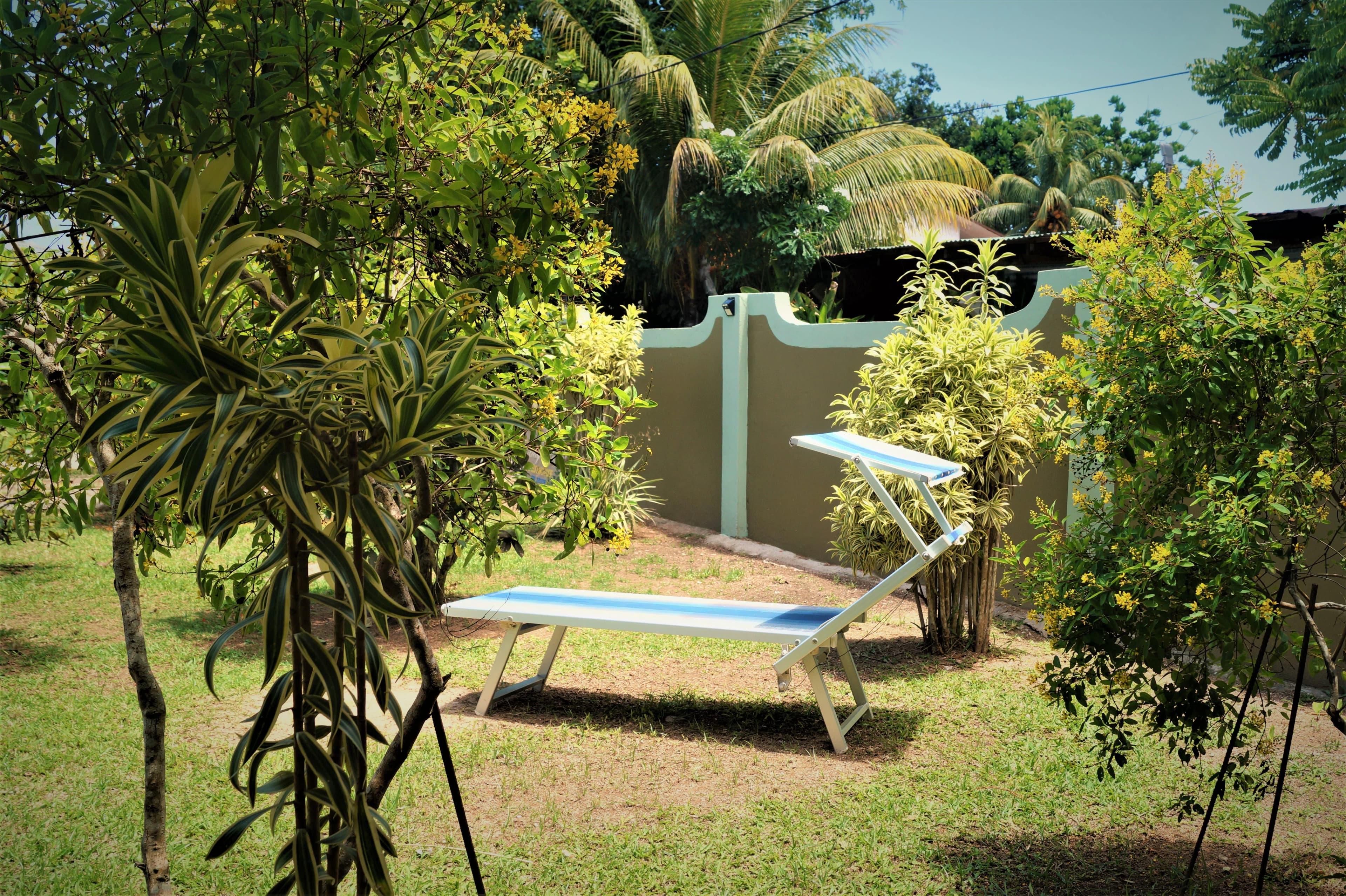 CHEZ MAY PAULE GUESTHOUSE 4