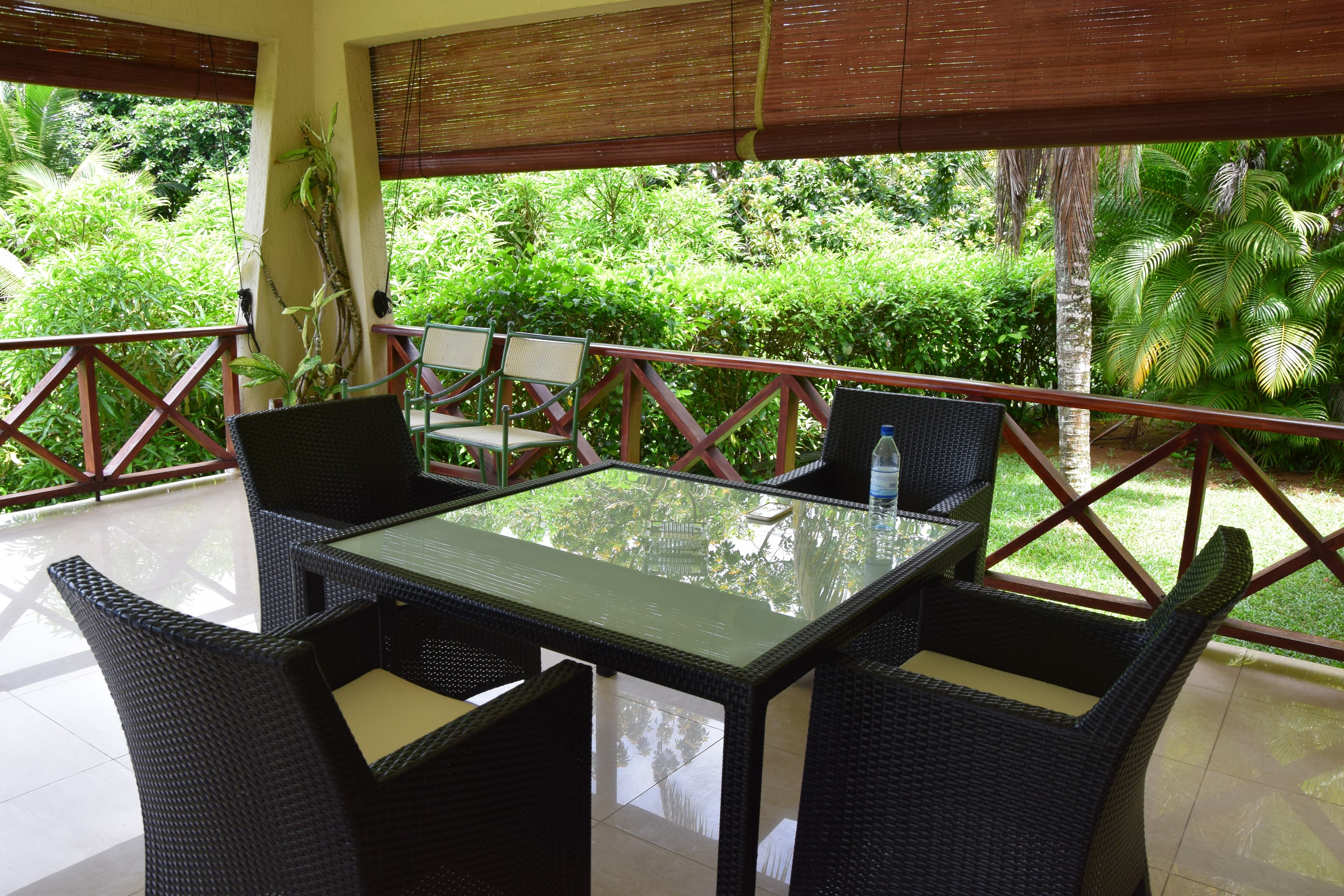 VILLA GAZEBO