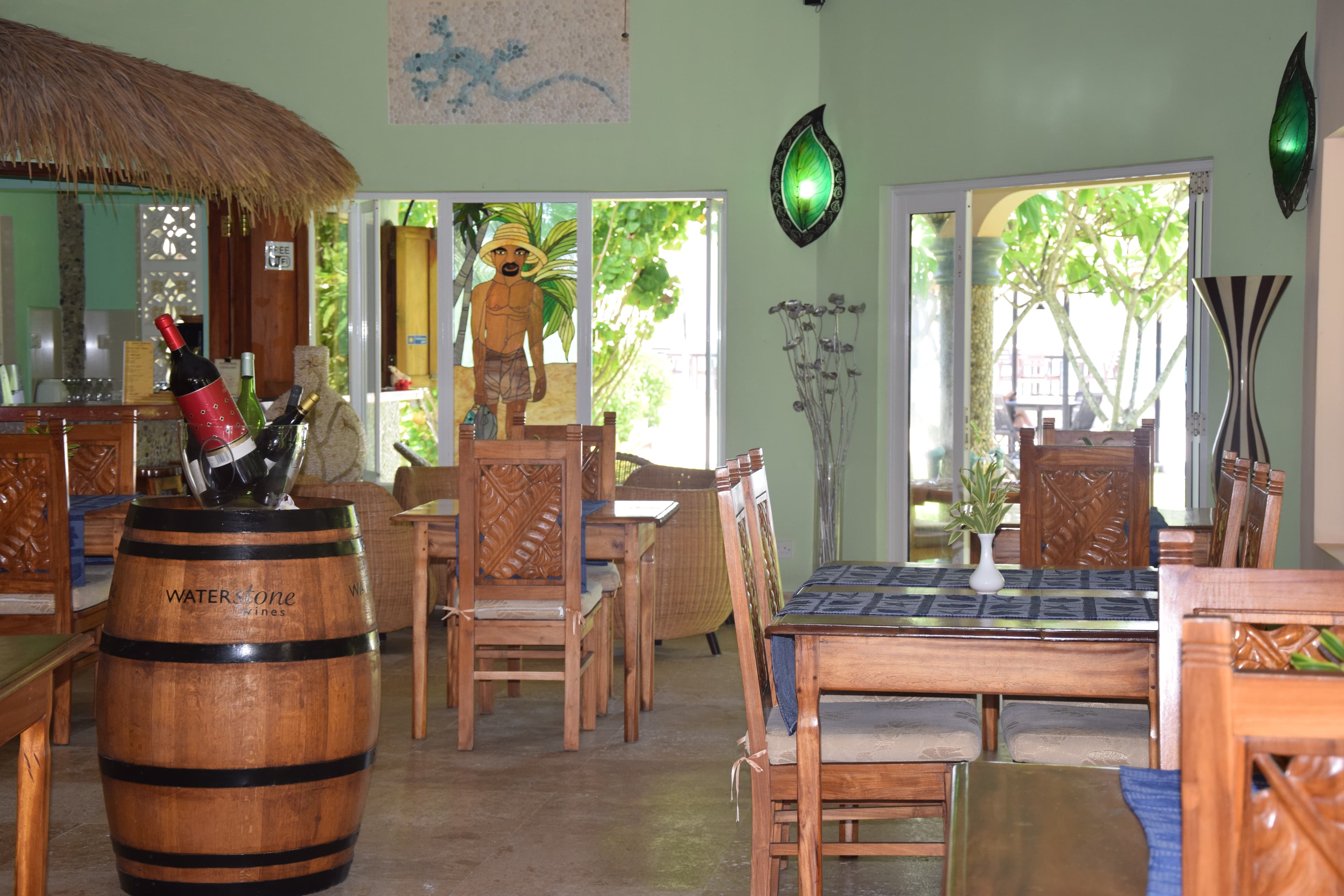 ISLANDER HOTEL