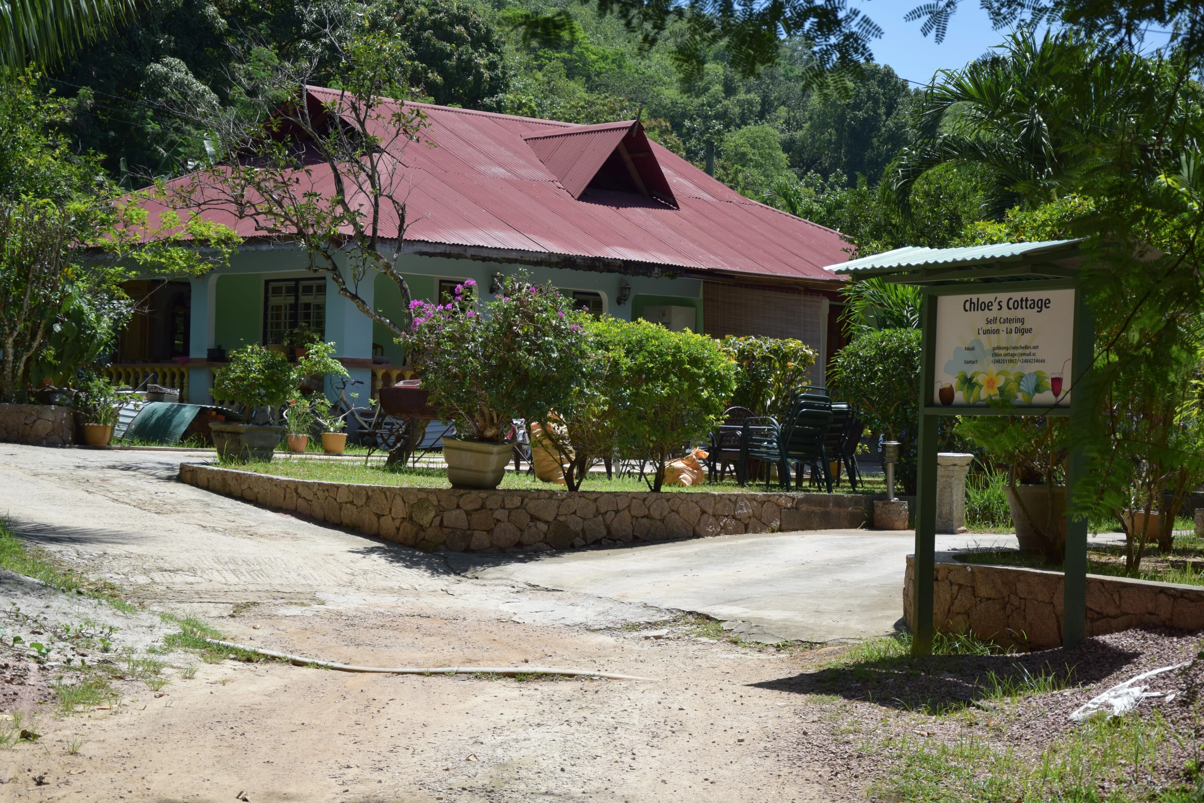CHLOES COTTAGE