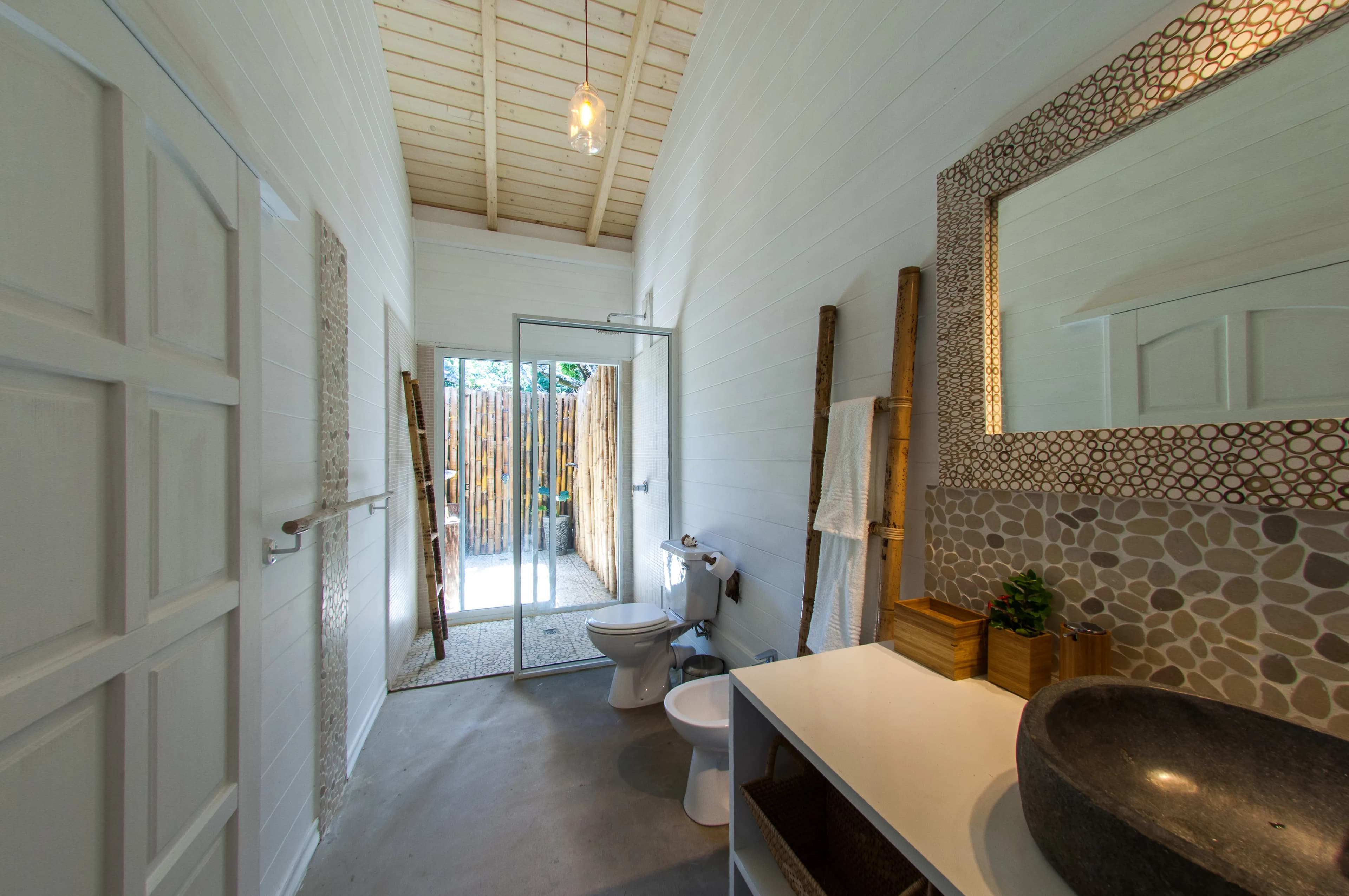 LA POINTE BEACH HUTS