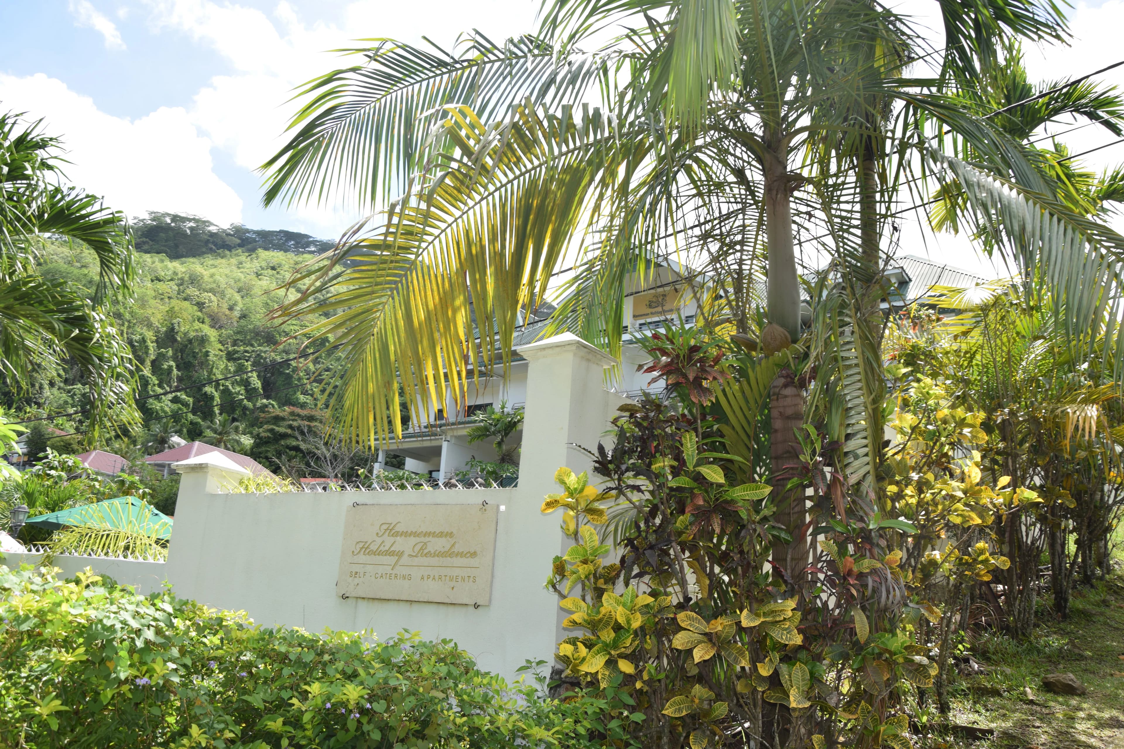 HANNEMAN HOLIDAY RESIDENCE
