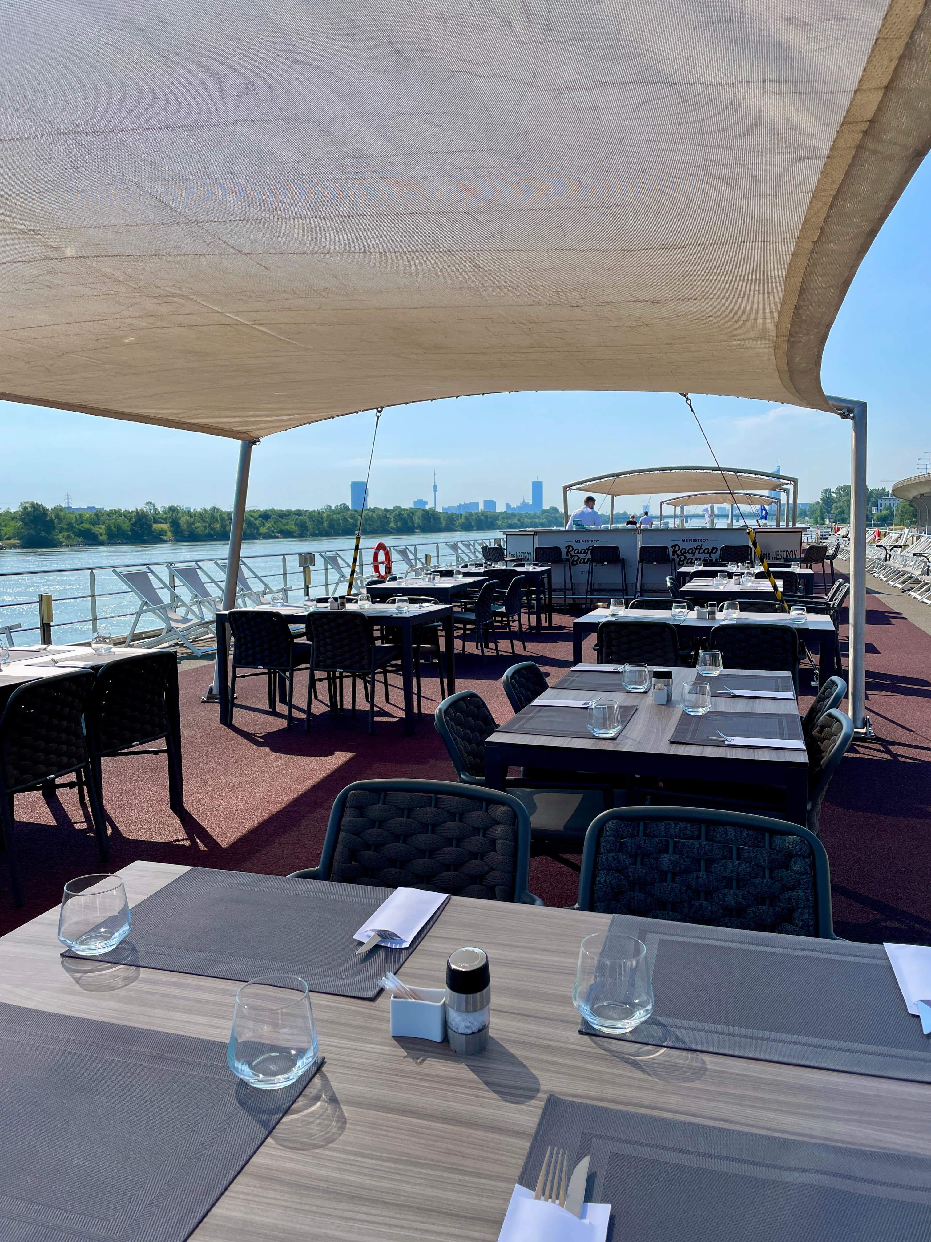Auf der Donau ins neue Jahr